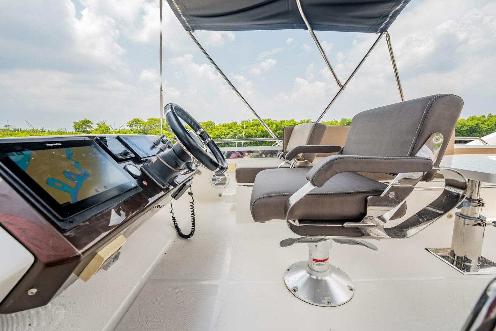 2017 Galeon 510 Skybridge