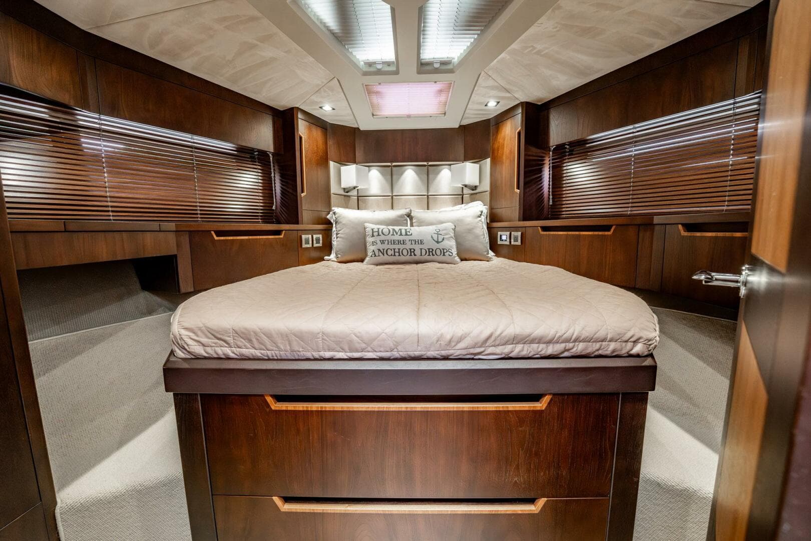 2017 Galeon 510 Skybridge