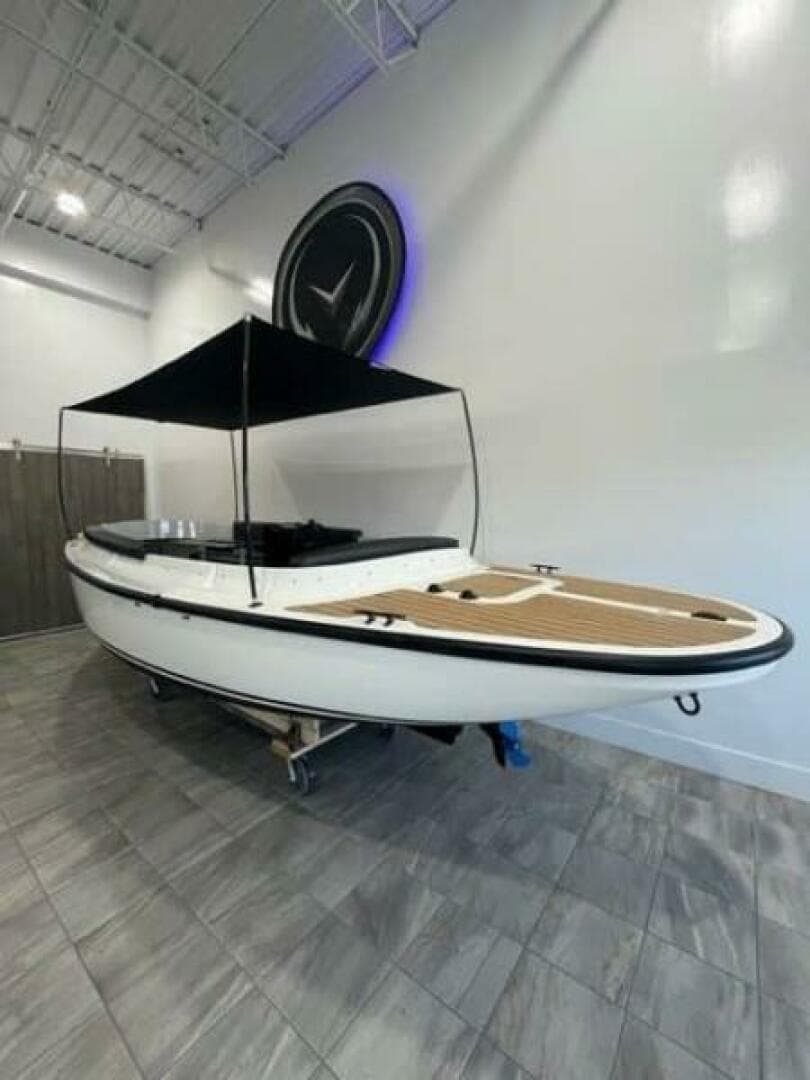 2023 Vision Fantail 217