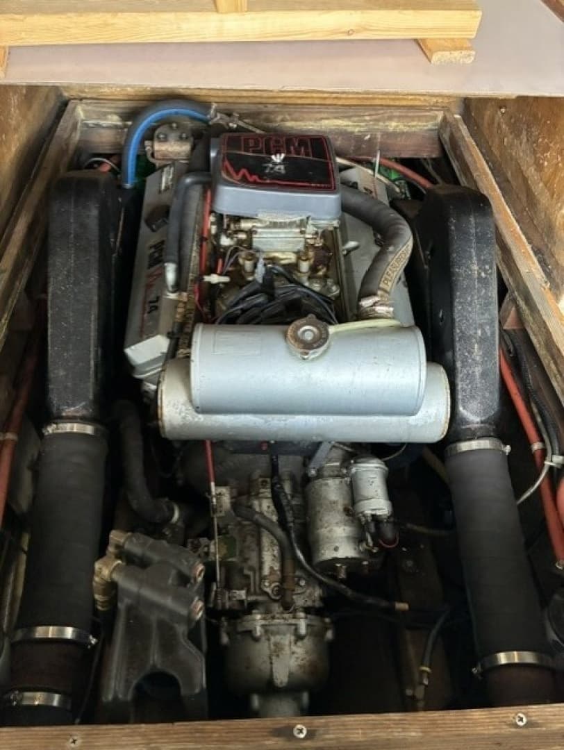 1981 Dyer Dyer 29 Flush Deck-Bass Boat