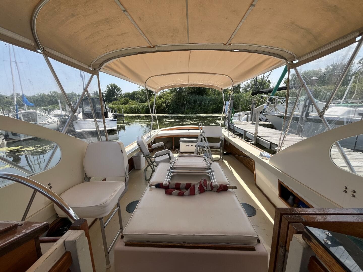 1981 Dyer Dyer 29 Flush Deck-Bass Boat