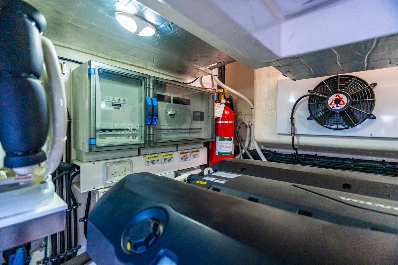 2019 Riviera 4800 Sport Yacht