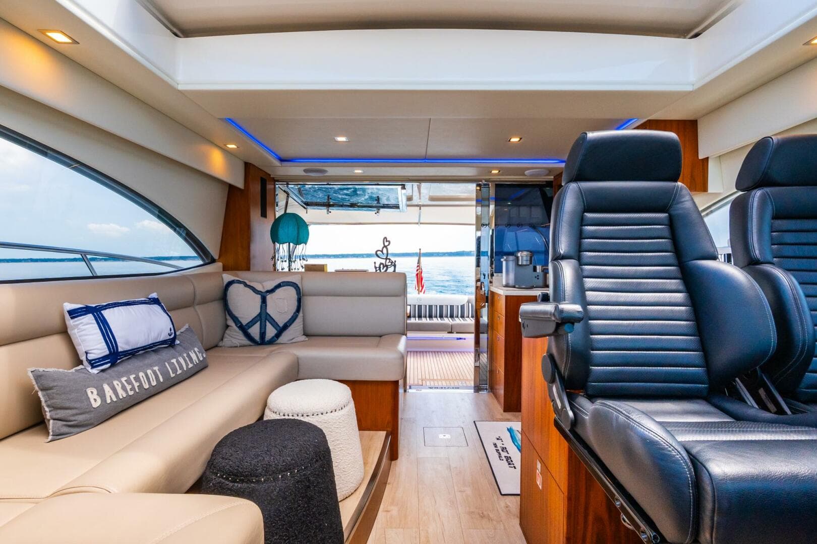 2019 Riviera 4800 Sport Yacht