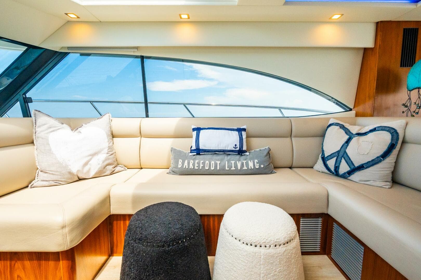 2019 Riviera 4800 Sport Yacht