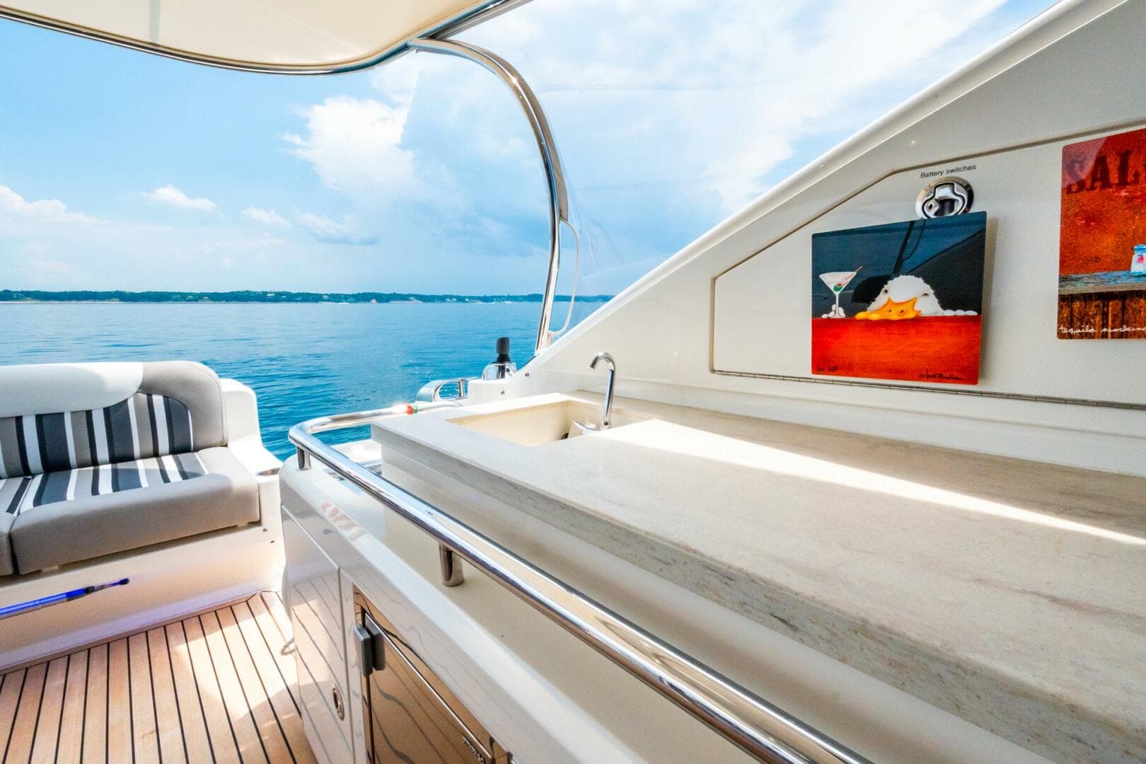 2019 Riviera 4800 Sport Yacht