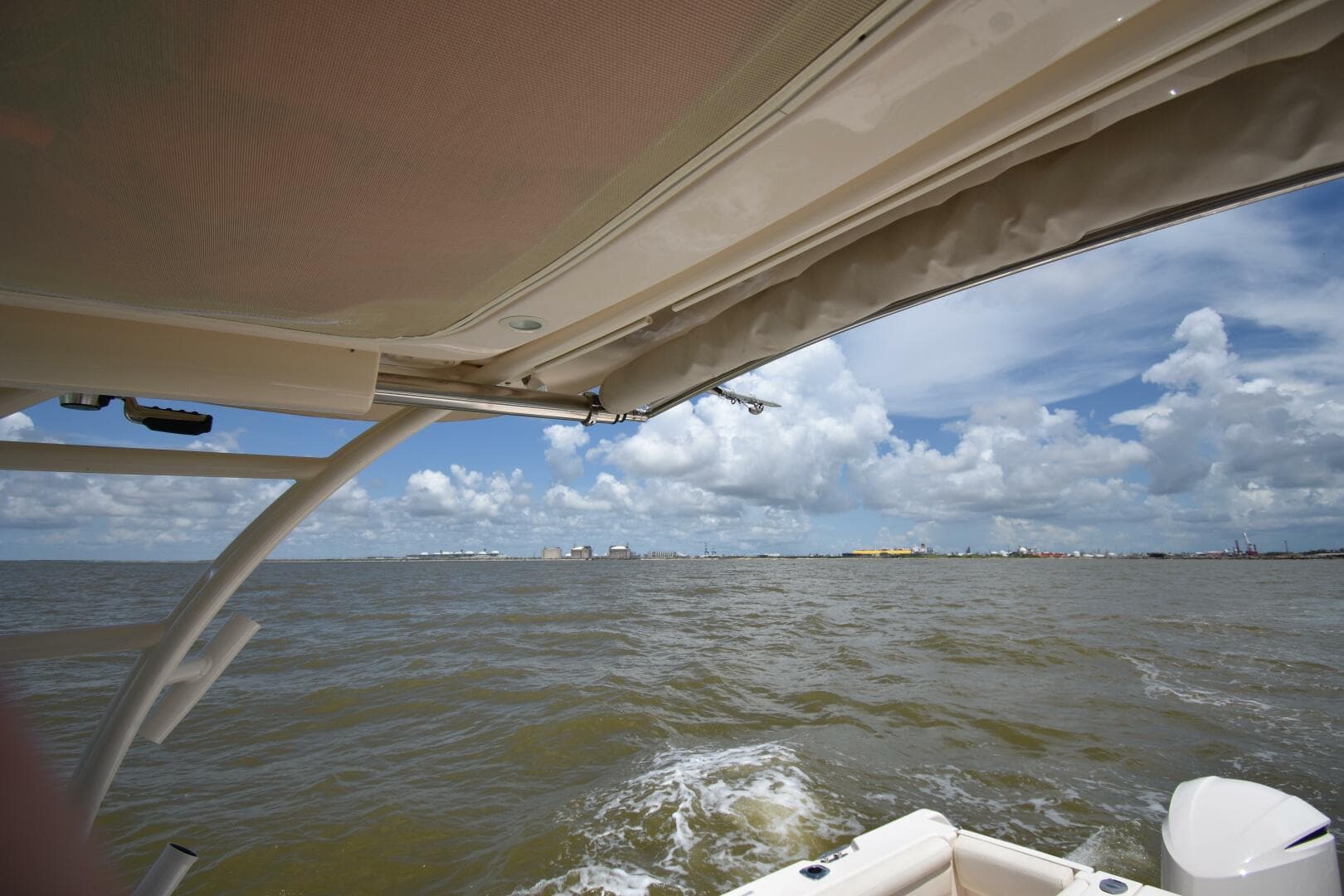 2016 Grady-White 330 Express 