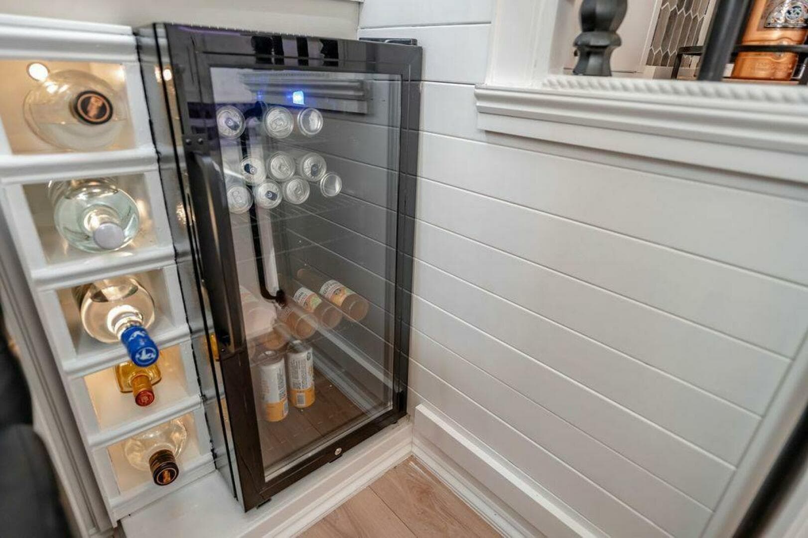 1991 Cruisers Yachts 3850 Aft Cabin