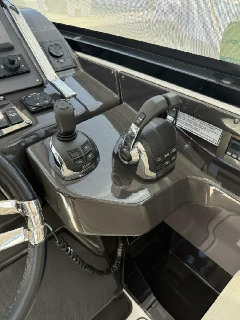 2016 Monterey 360 Sport Coupe