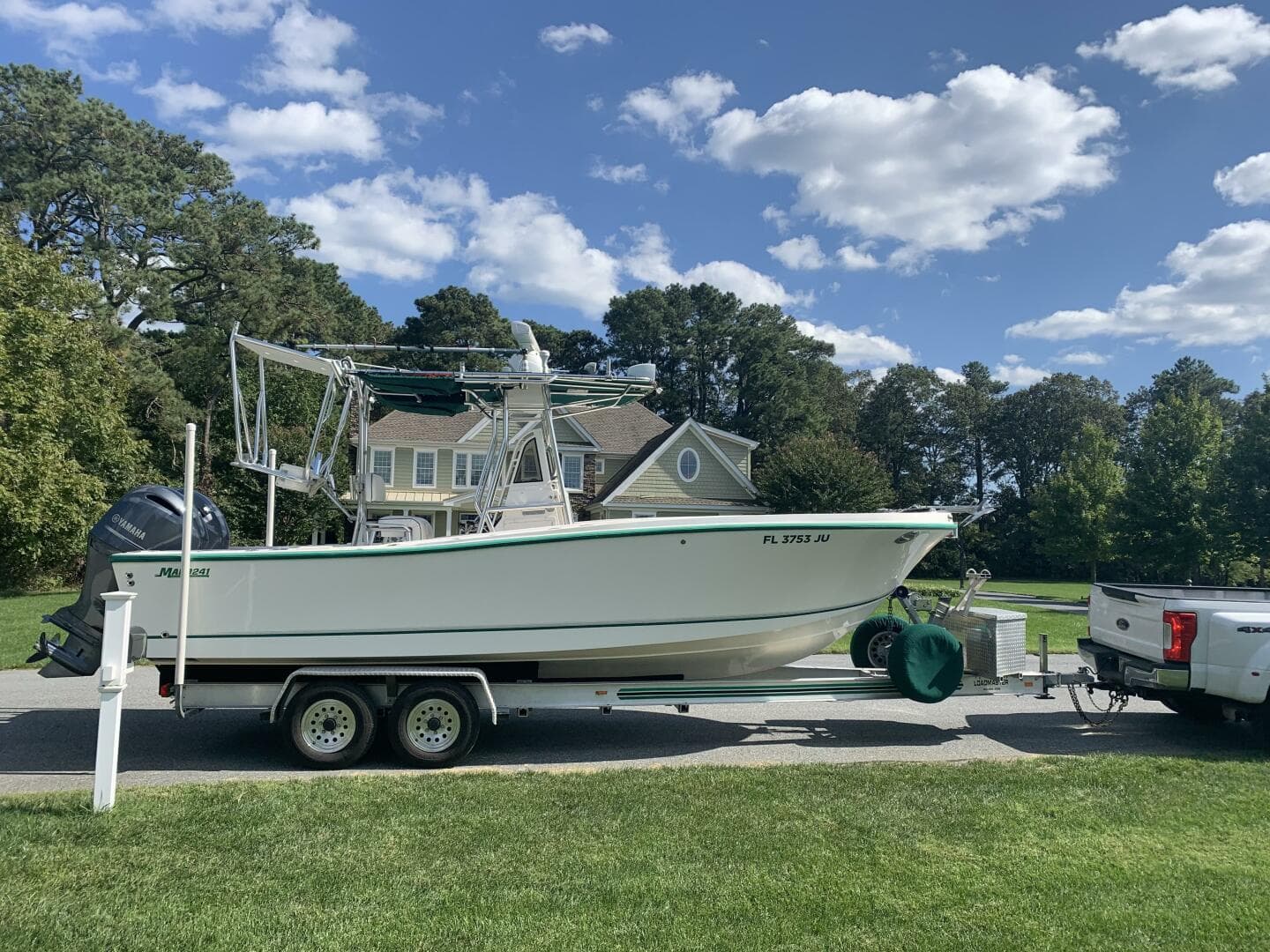 1996 Mako 241