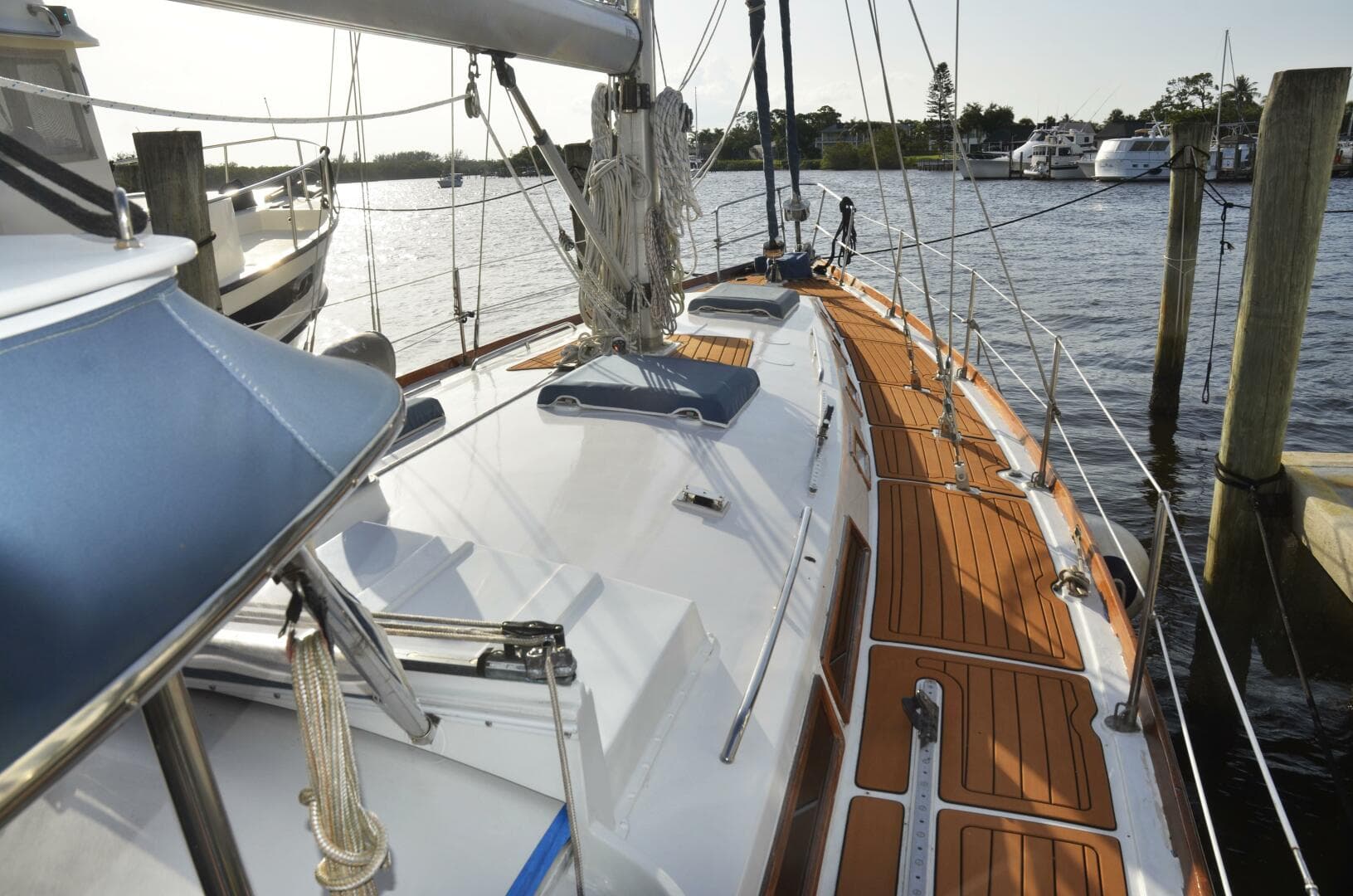 1980 Cheoy Lee Aft Cockpit