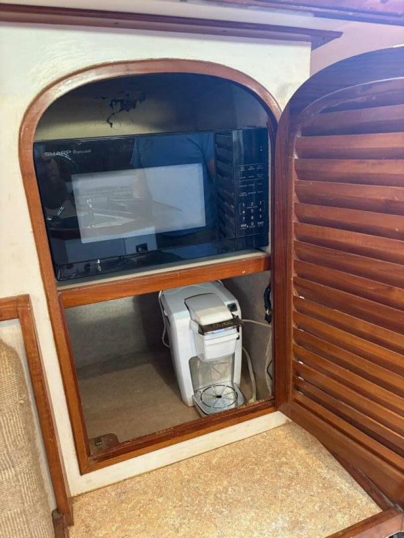 1980 Cheoy Lee Aft Cockpit