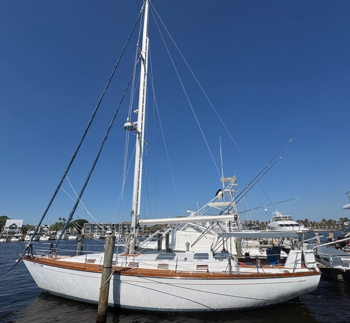 1980 Cheoy Lee Aft Cockpit