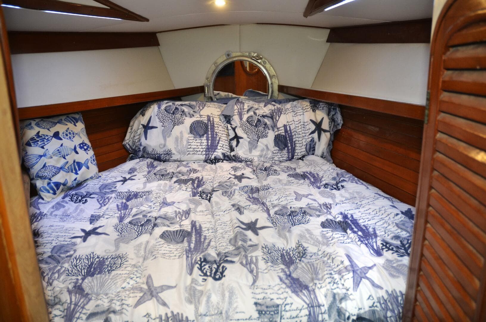 1980 Cheoy Lee Aft Cockpit