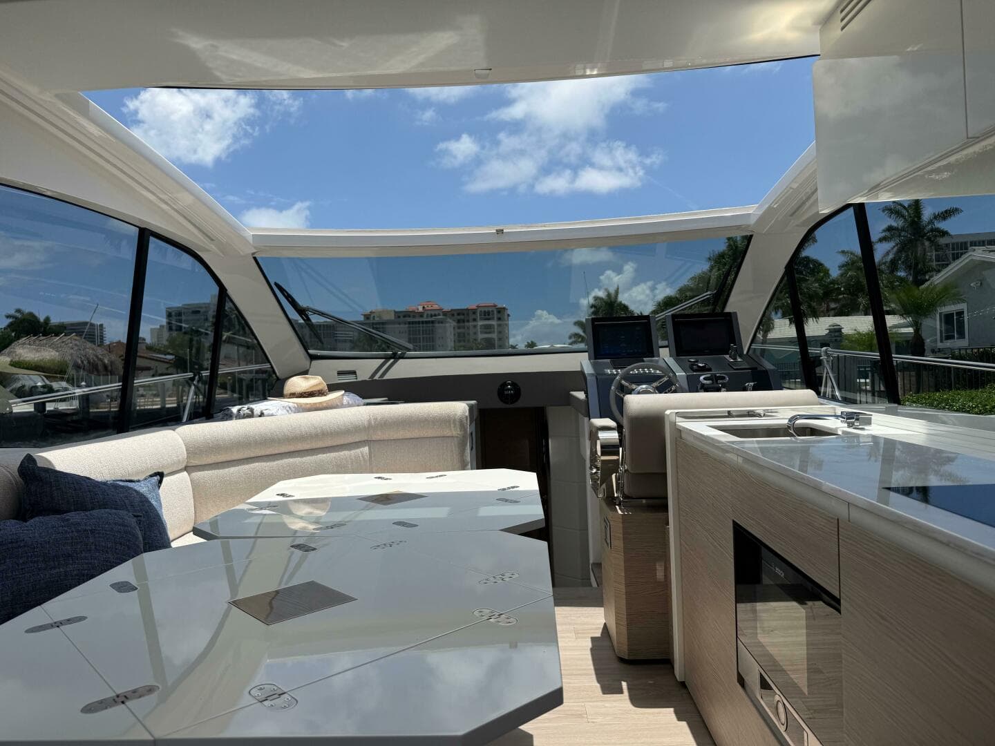 2023 Rio Yachts Sport Coupe