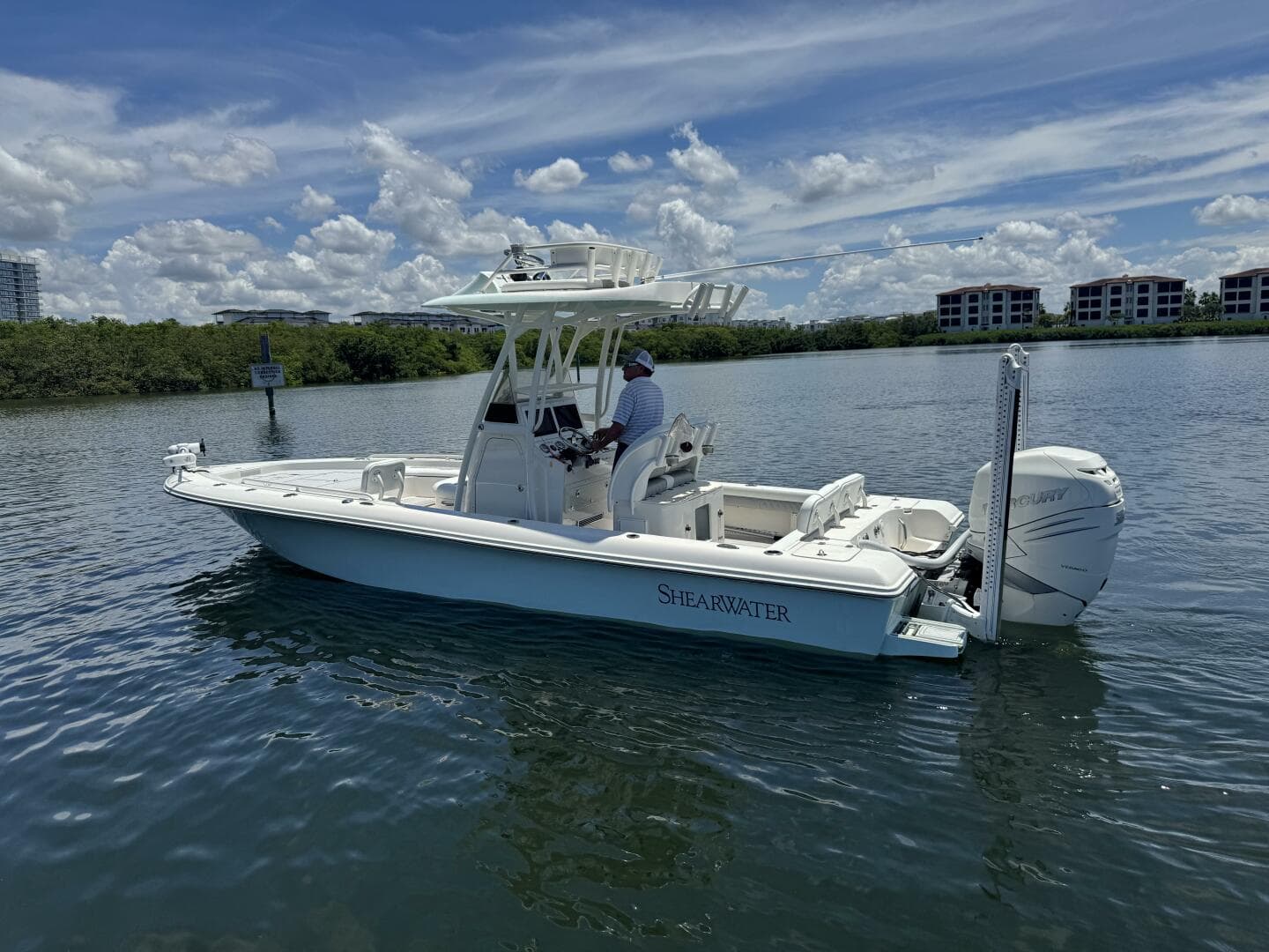 2018 ShearWater 270 Carolina Flare