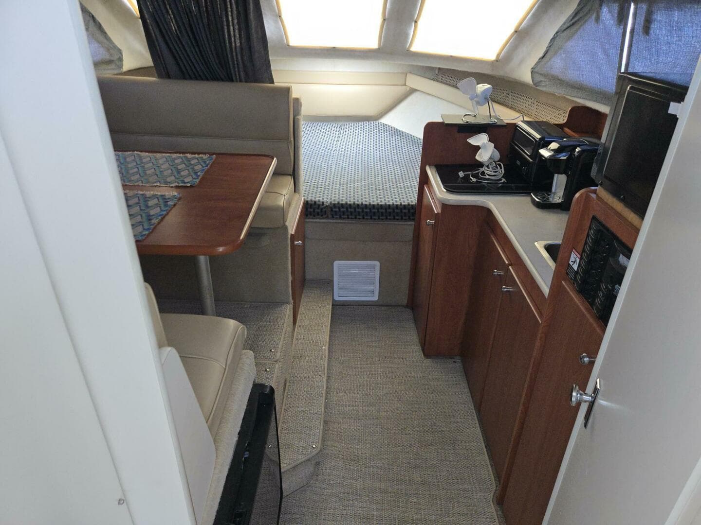 2005 Bayliner 289 EC