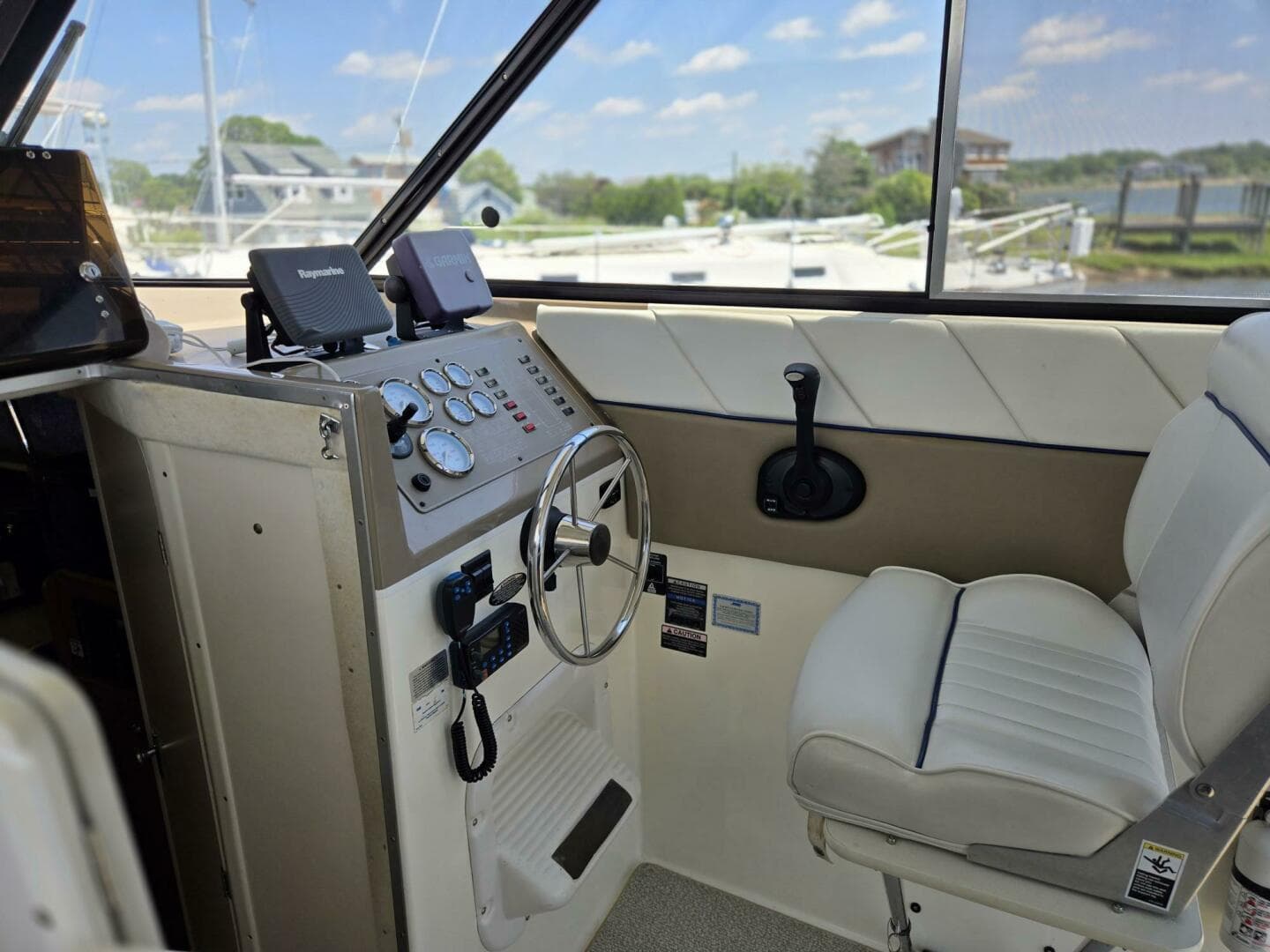 2005 Bayliner 289 EC