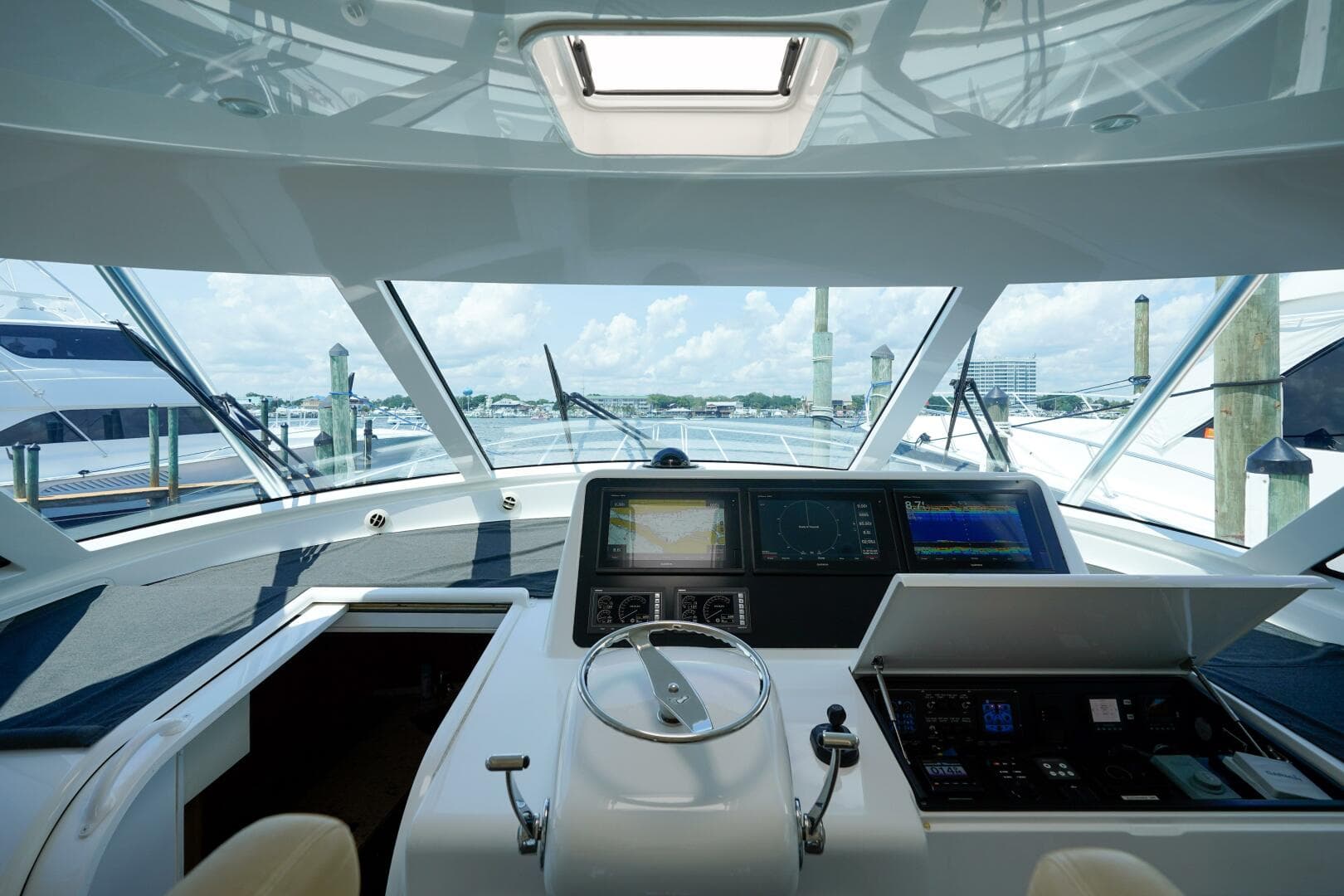 2016 Viking 52 Sport Tower- CONTAGIOUS HABIT- Helm