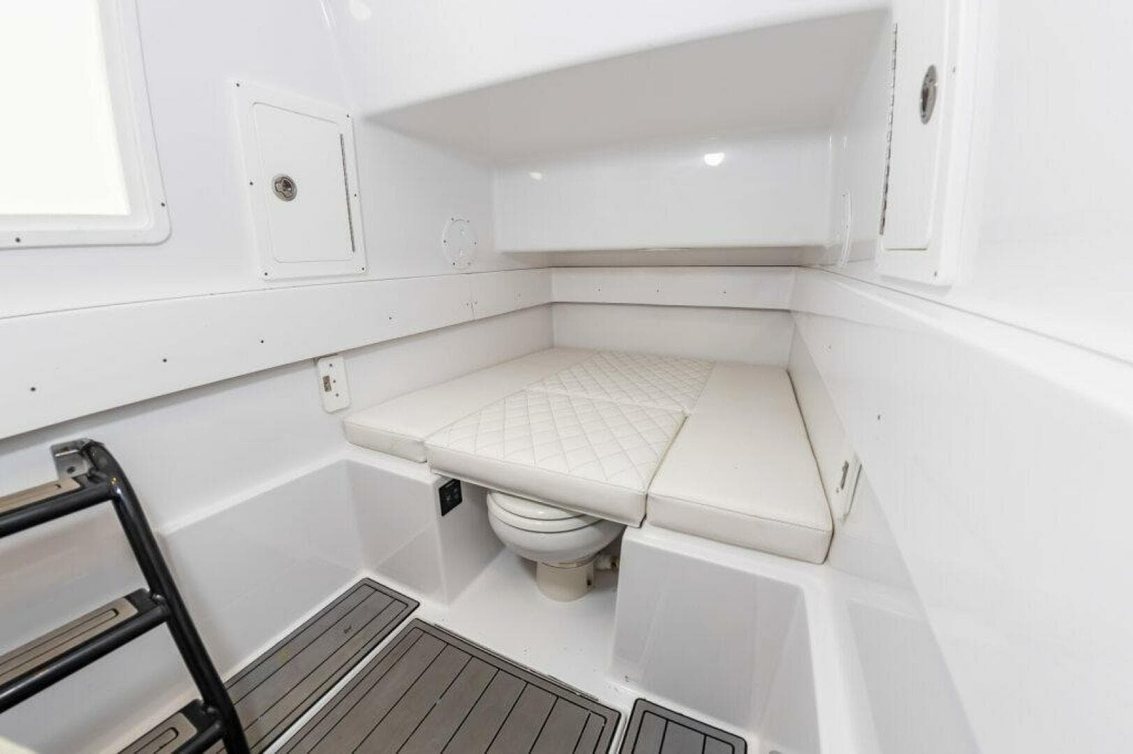 7f50d121 51b3 41a6 B895 3b2ab09e9cab