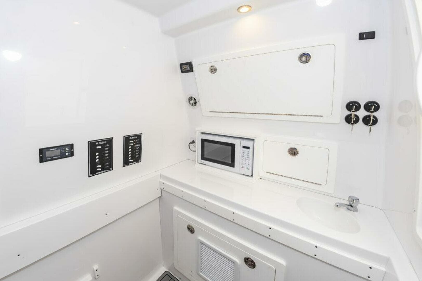 14766d61 Fbb7 4e64 A8d1 6f1ce95981b2