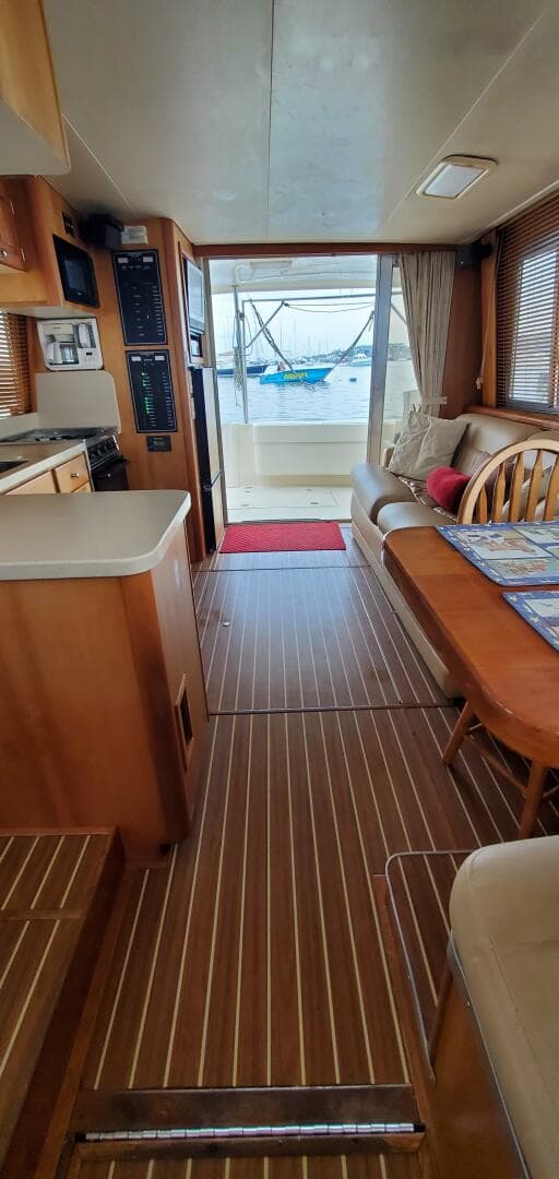 2004 Mainship 400 Trawler