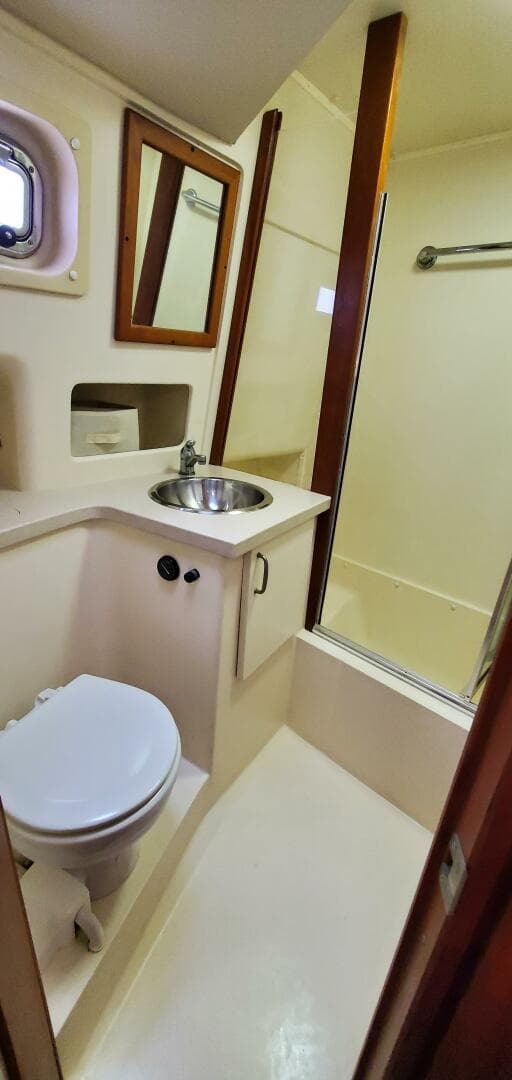 2004 Mainship 400 Trawler