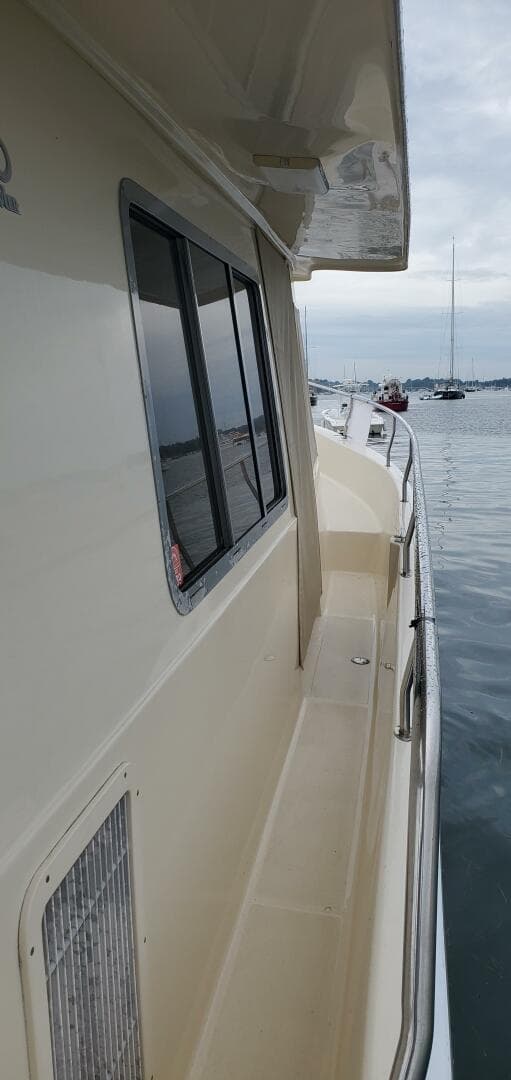 2004 Mainship 400 Trawler