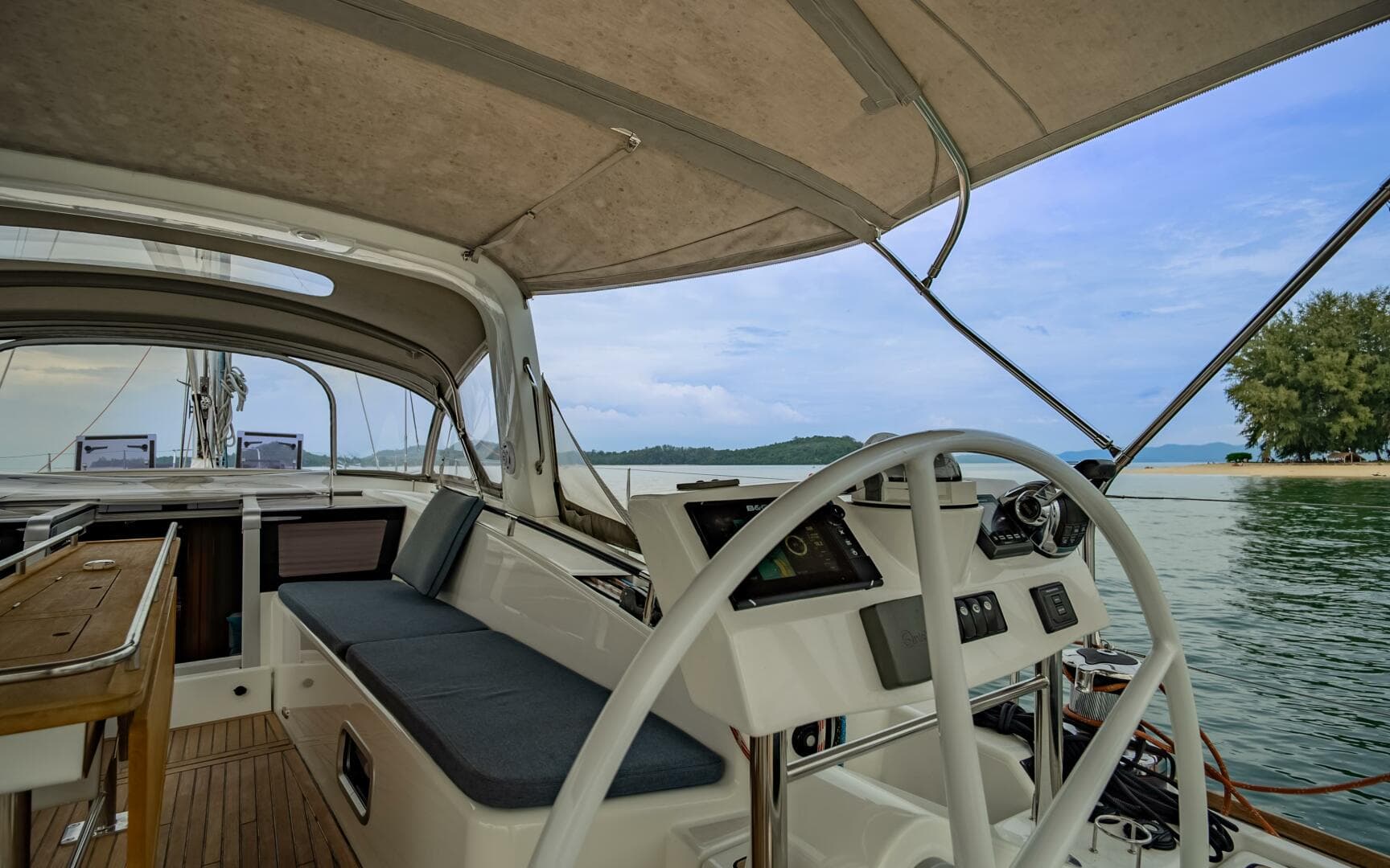 2017 Beneteau Oceanis 60