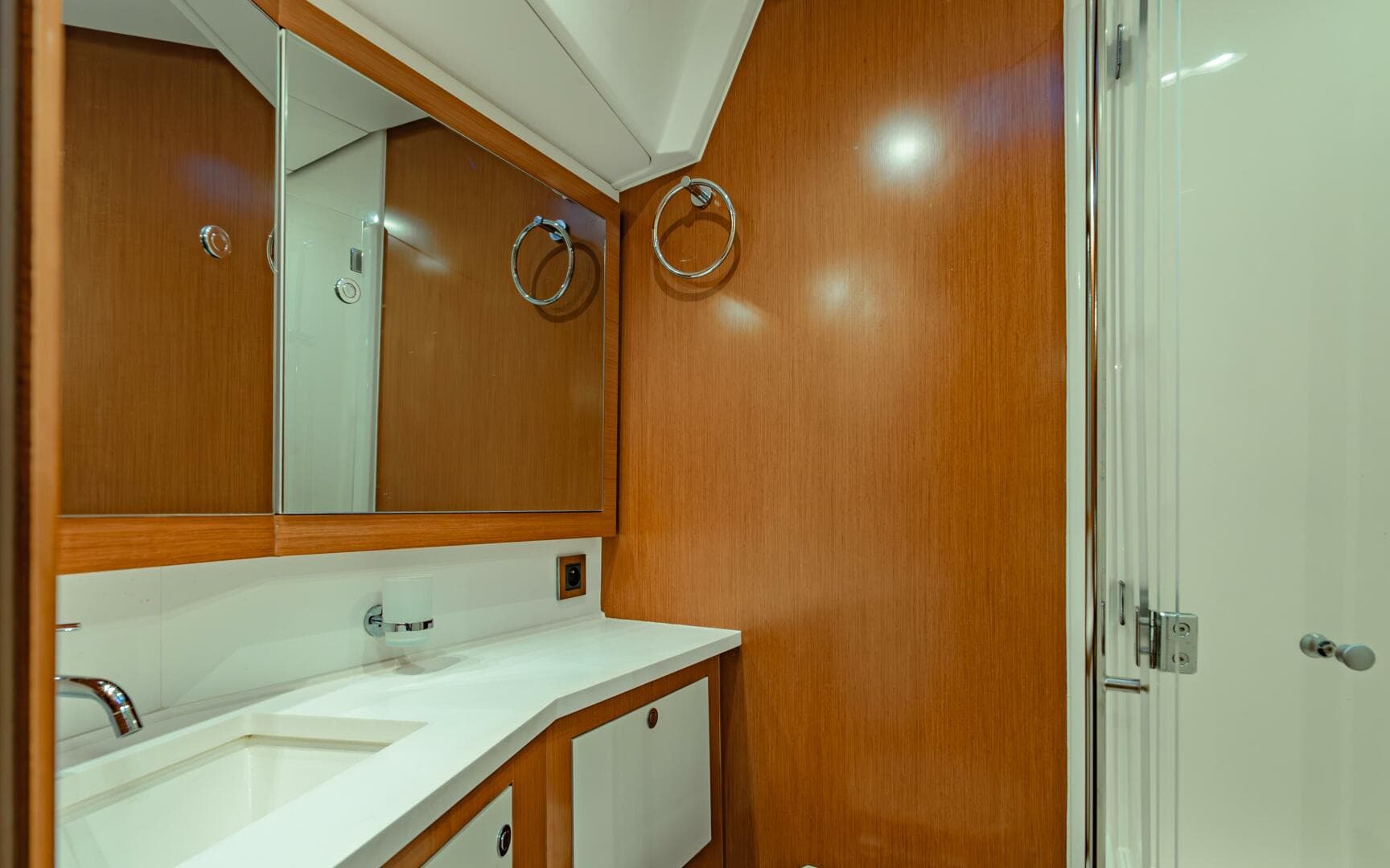 2017 Beneteau Oceanis 60