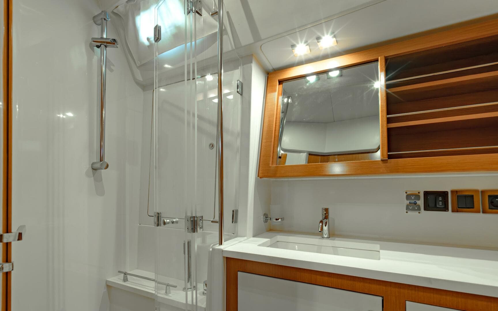 2017 Beneteau Oceanis 60