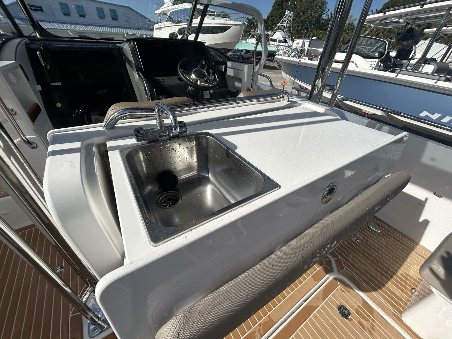 2024 Nimbus Tender 9