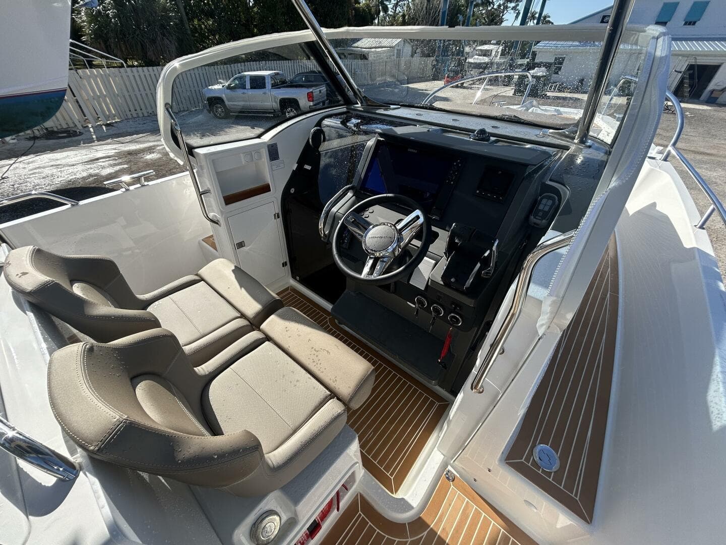 2024 Nimbus Tender 9