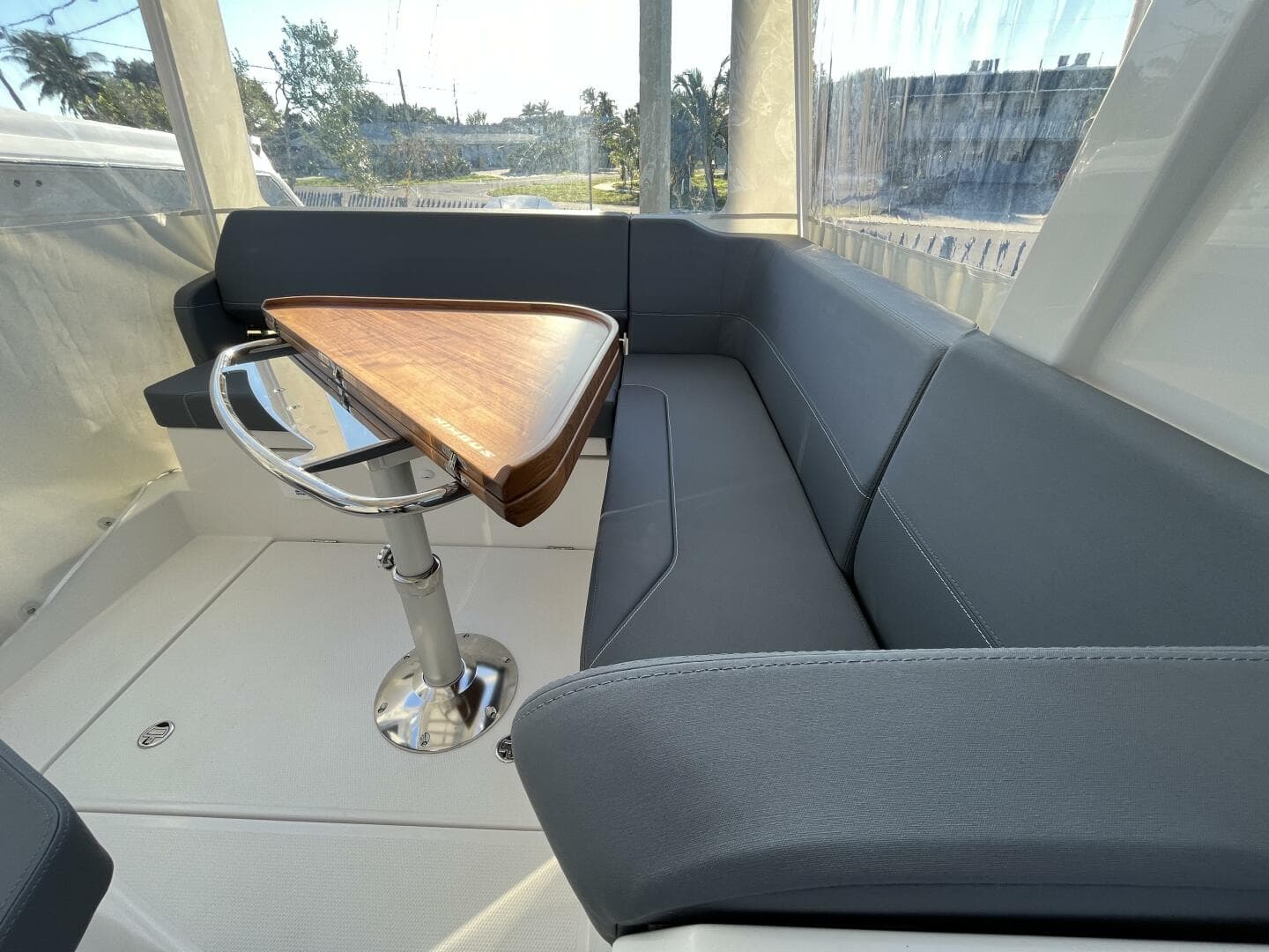 Nimbus Weekender 9 Command Deck