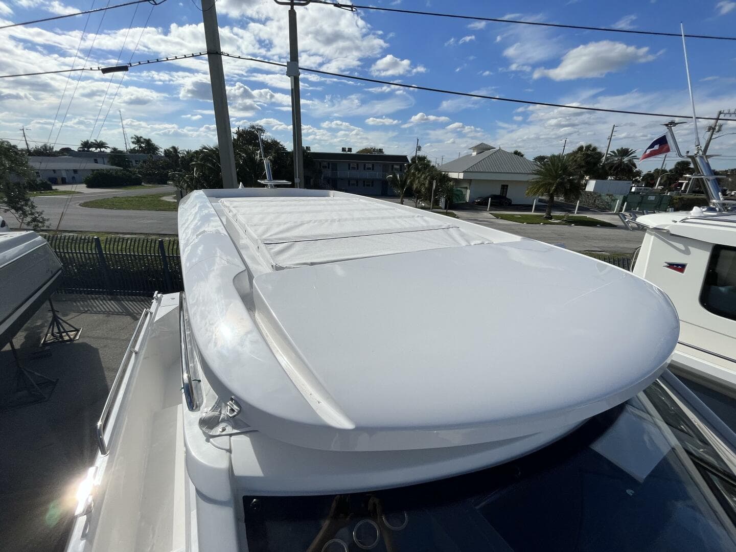 Nimbus Weekender 9 T-Top