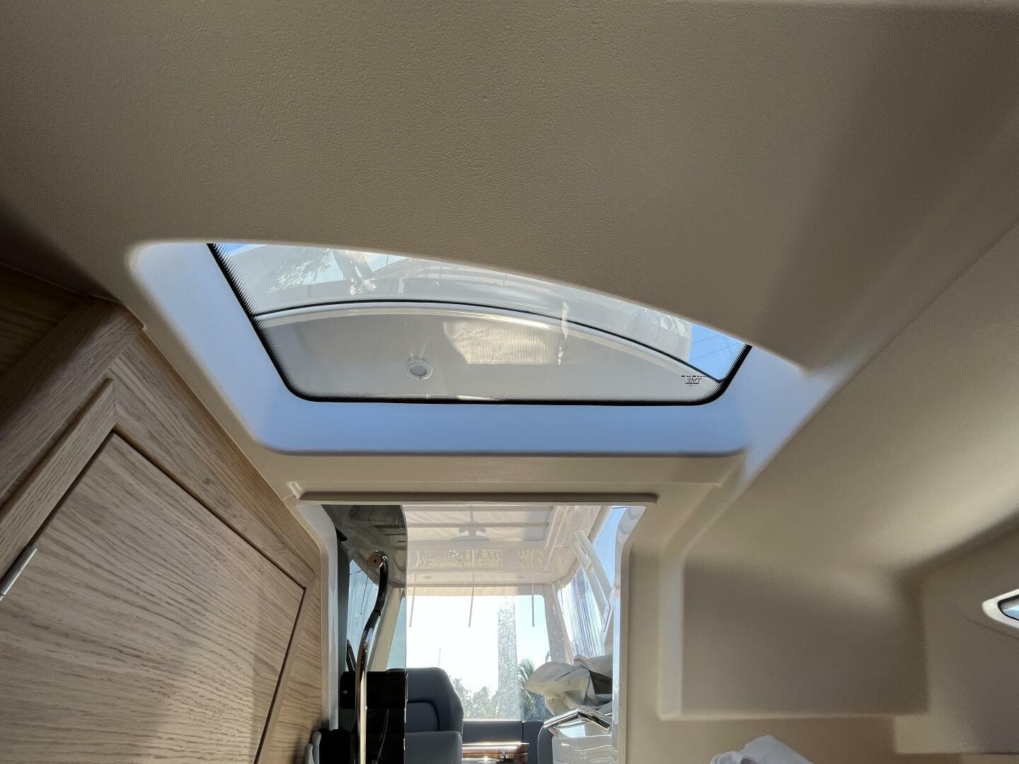 Nimbus Weekender 9 Entryway