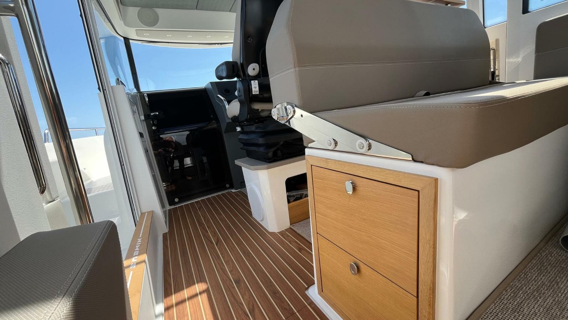 2025 Nimbus Commuter 11