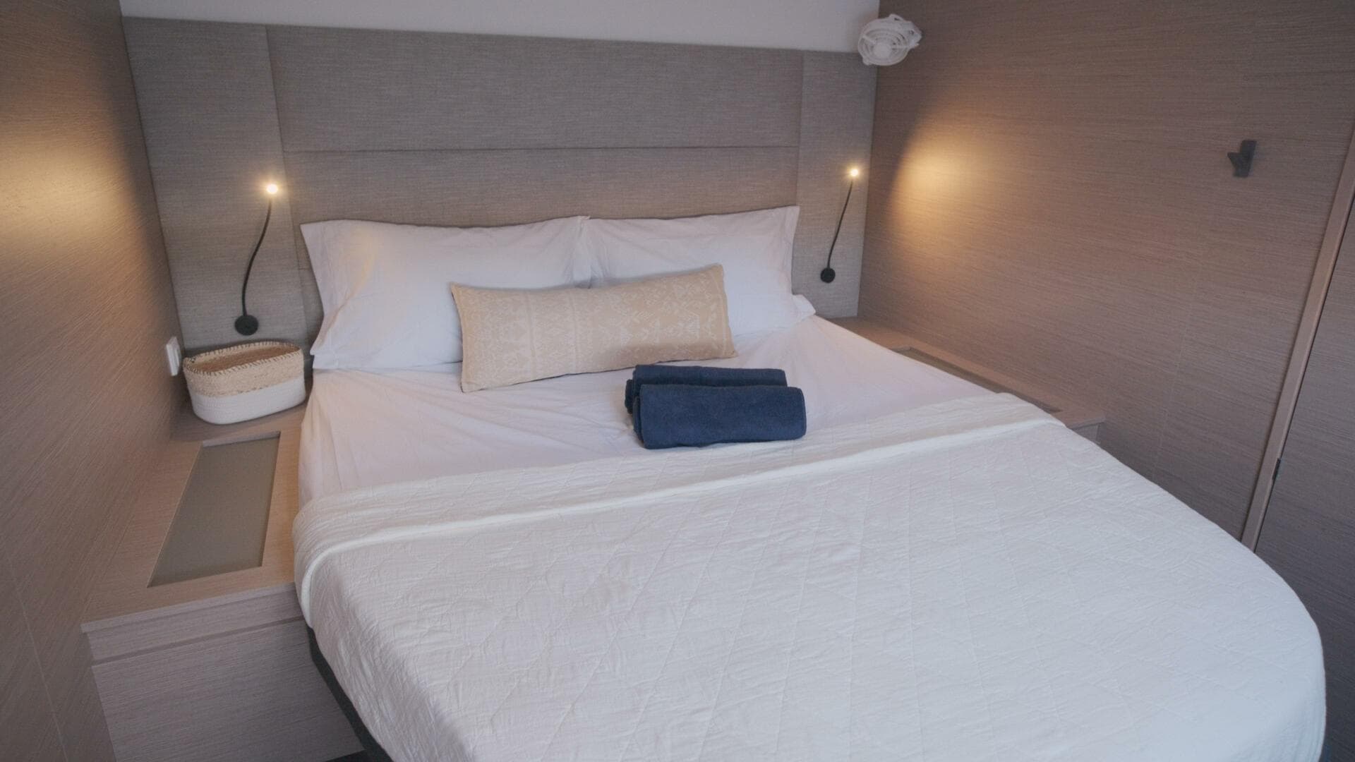 2023 Fountaine Pajot Aura 51 (Smart Electric)