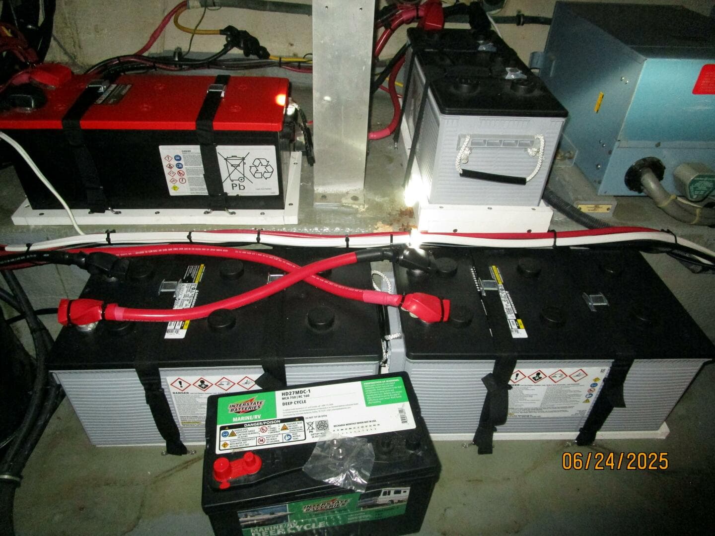 63' Hatteras forward battery bank