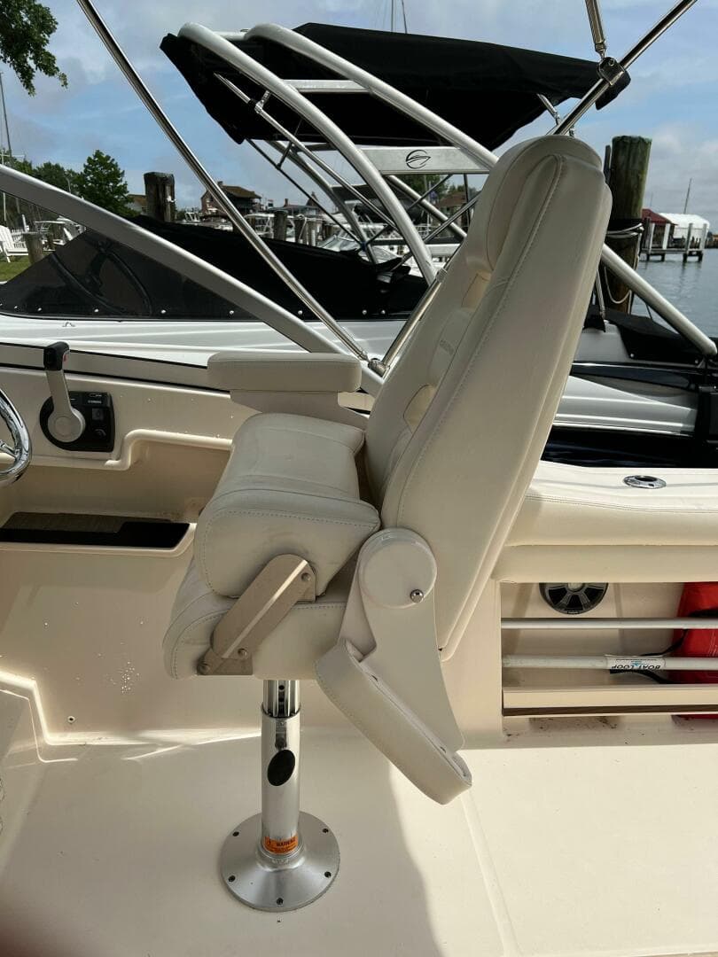 2019 Grady-White Freedom 255 DC