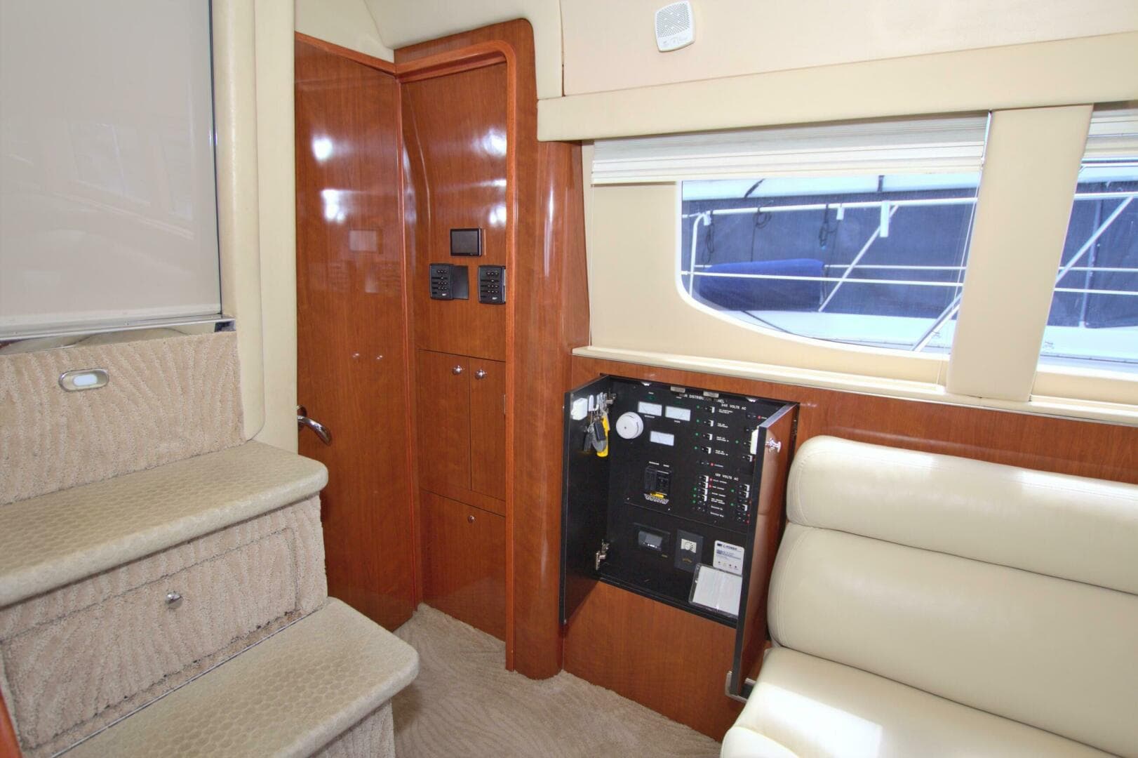 2003 Sea Ray 480 Motor Yacht
