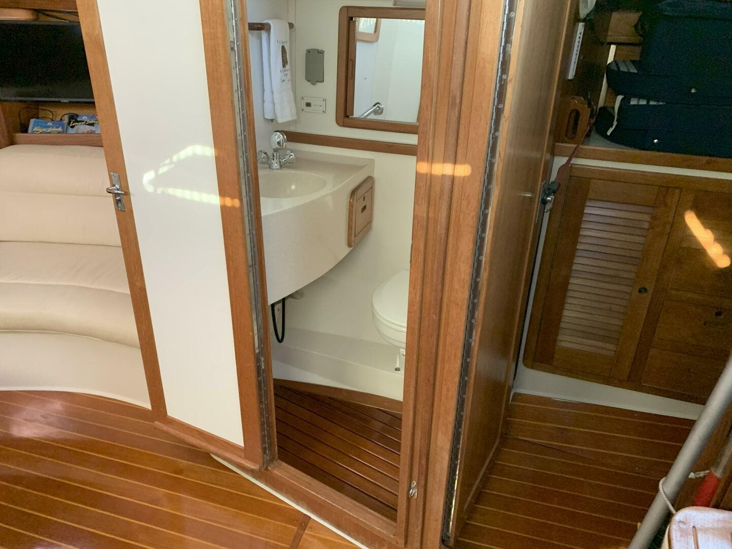 1995 Catalina 42 Mk II