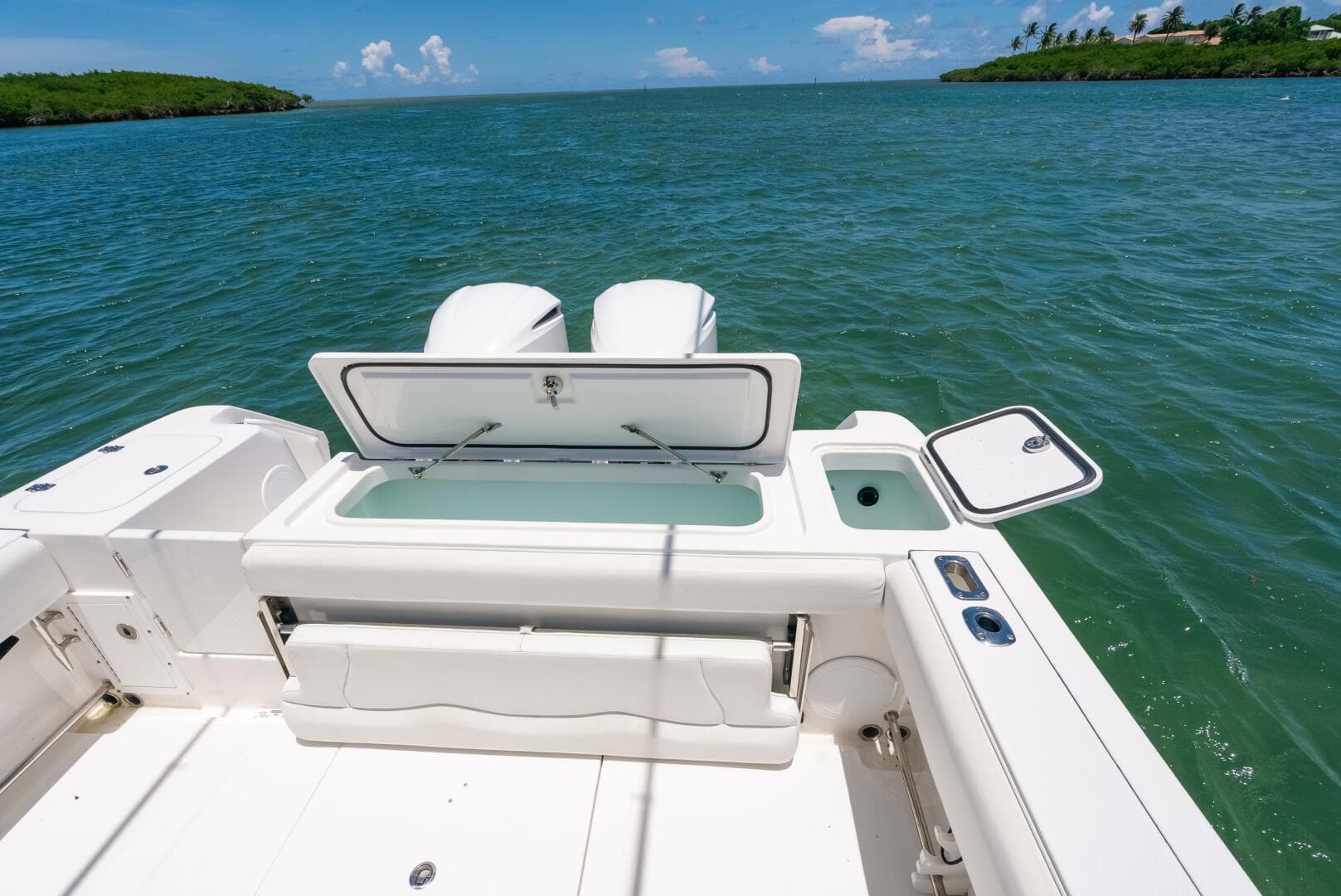 2017 Edgewater 318CC