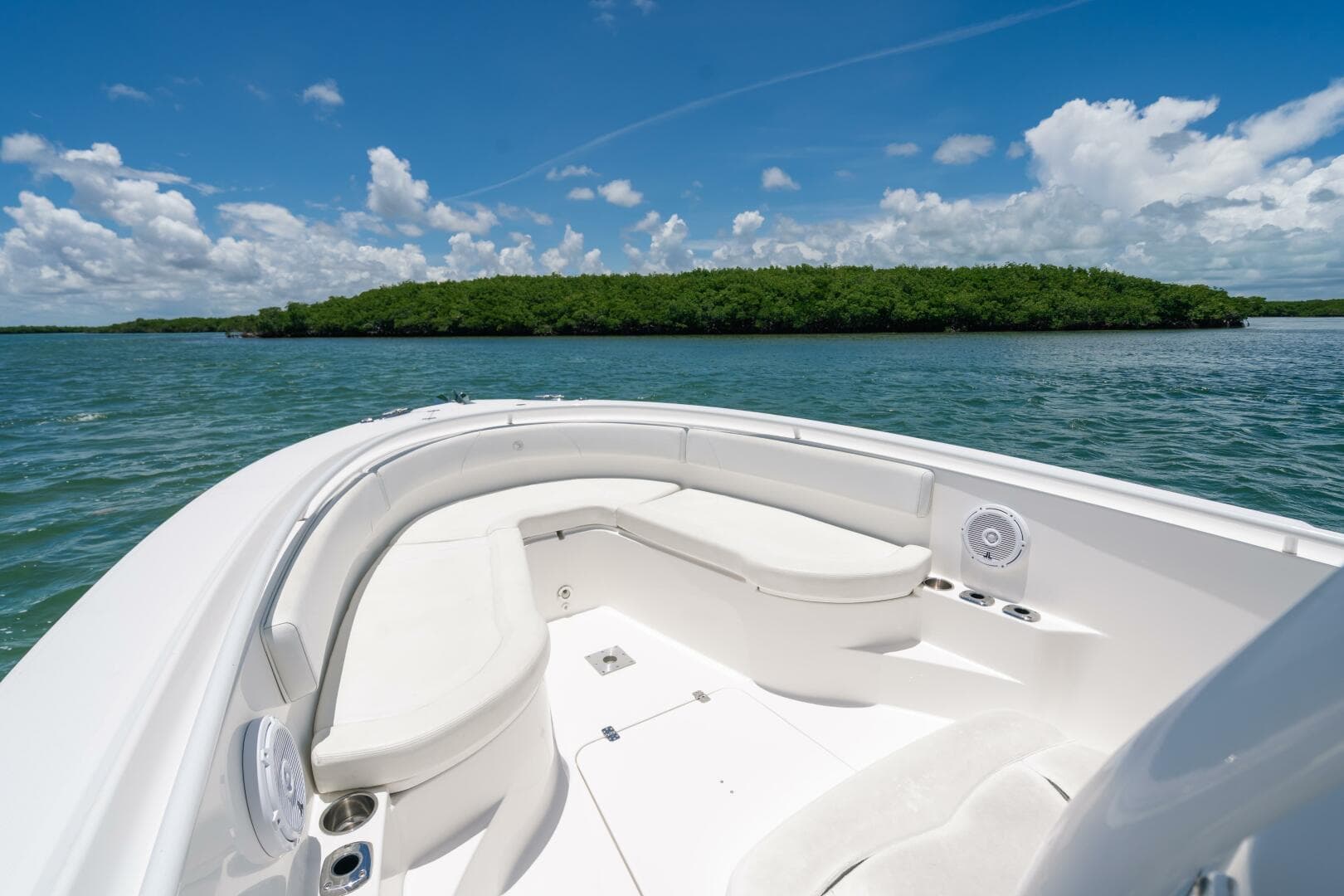 2017 Edgewater 318CC