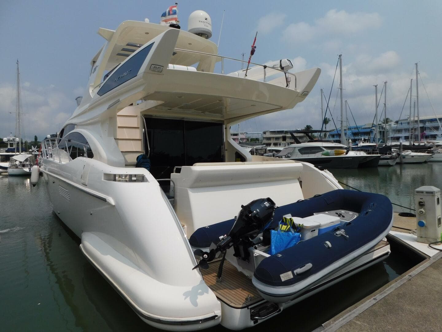 2011 Azimut 58 Fly