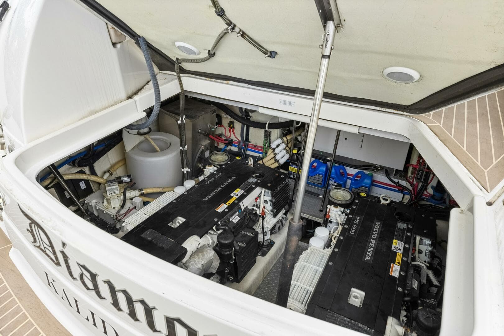 2016 Formula 45 Yacht