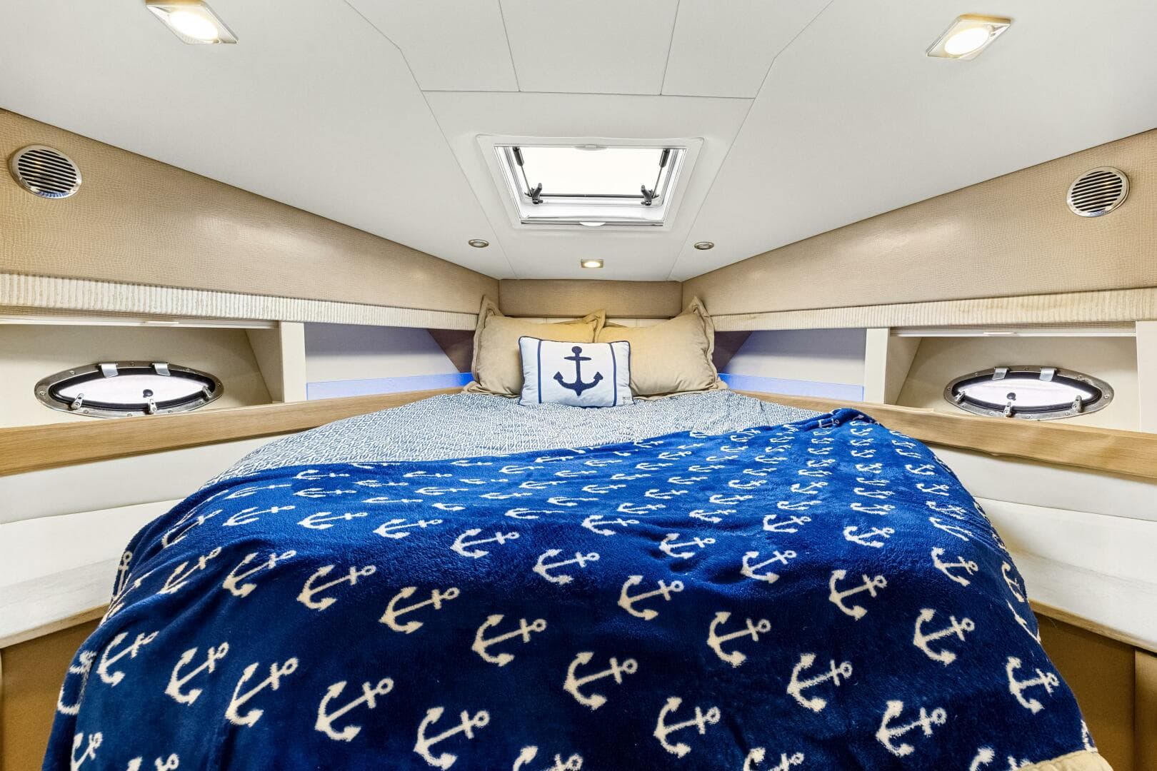 2016 Formula 45 Yacht