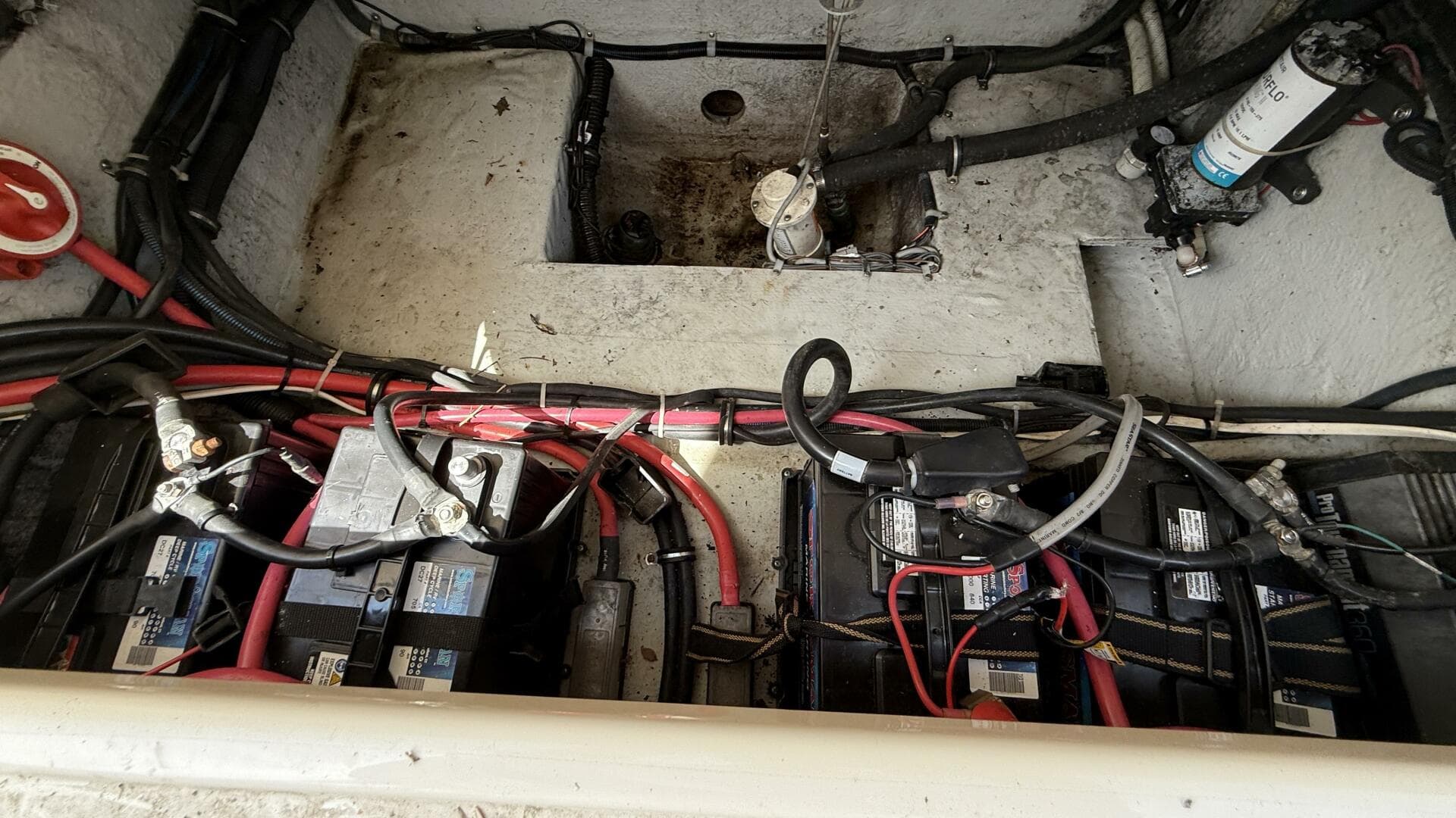 2016 Grady-White 307 Freedom