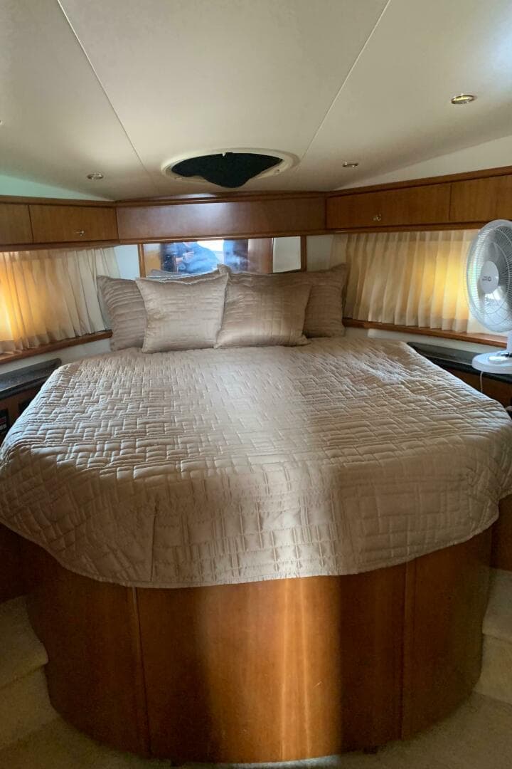 2001 Carver 396 Aft Cabin MY