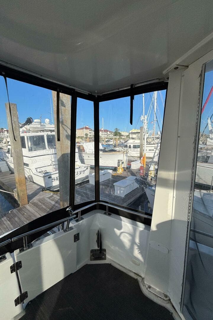 2001 Carver 396 Aft Cabin MY