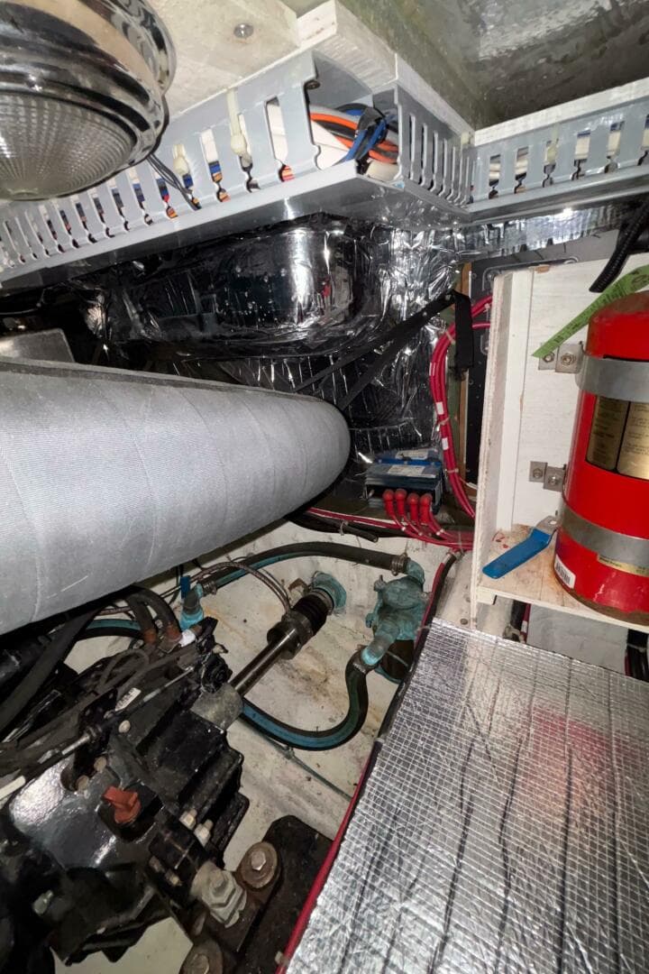 2001 Carver 396 Aft Cabin MY